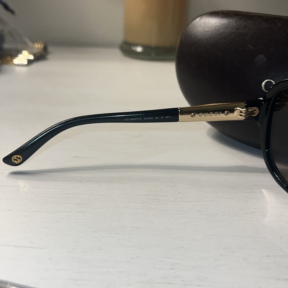 Black GUCCI Sunglasses - Picture 4 of 5